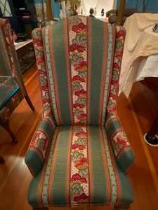 Glass top dining table wchairs