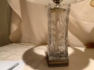 3 decorative lamps with brass bases