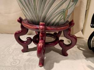 Chinese Plant Pot with wood stand
