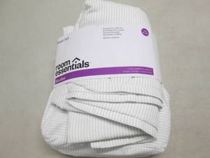 lot 22 image: TwinXL Microfiber Sheet Set...