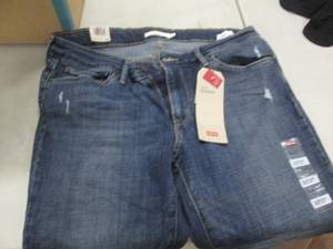 lot 62 image: Levis 711 Skinny Jeans 33x30 inch...