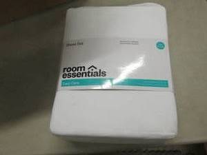 lot 65 image: White TwinXL Sheet Set...