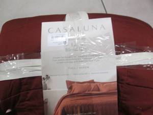 lot 86 image: Casaluna FullQueen Linen Blend Qui...