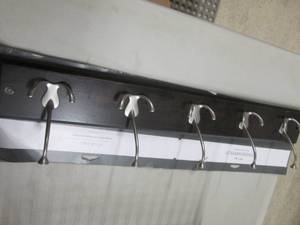 lot 118 image: Threshold Hook Rail ...