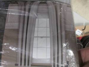 lot 151 image: 2 Lush Dcor Insulated Grommet Bla...