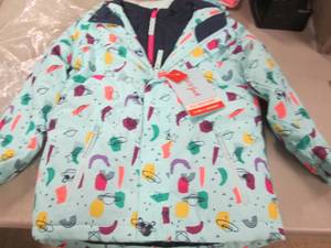 lot 170 image: Girls 6X7 All Weather 3in1 Hooded ...