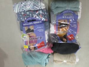 lot 175 image: 12 pr Hanes Size 8 Ladies Briefs...