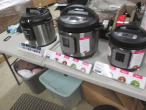 lot 198 image: 3 Display Models MultiUse Pressure ...