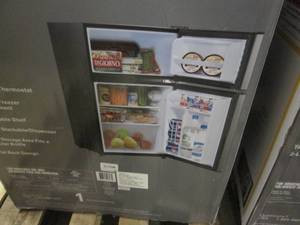 lot 209 image: Whirlpool 3.1 cu ft Mini Refrigerat...