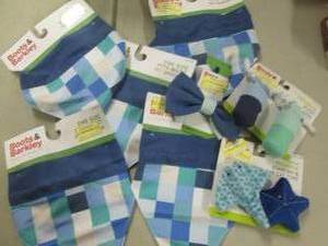 lot 224 image: Pet Bandanas & Toys...