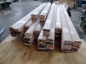 lot 32 image: Crown Moulding (3 12 W x 800 LF)