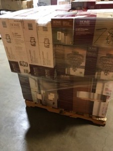 Pallet of Home Decorator Lightning see picturesvarious models open box
