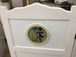 Vintage White Bi-Fold Room Separator