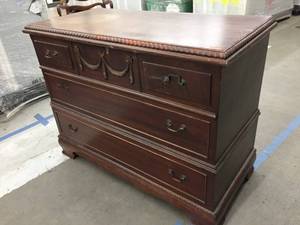 Roos Sweetheart Cedar Chest