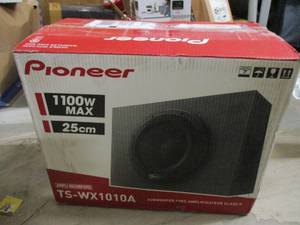 lot 102 image: Pioneer 25 cm Subwoofer...