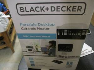 lot 116 image: Black and Decker Portable Desktop C...
