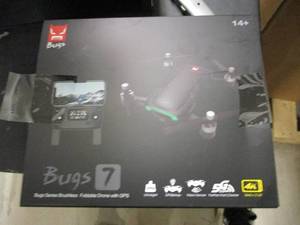 lot 120 image: Bugs 7 Foldable Drone with GPS...