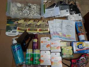 lot 7 image: Face Masks, Lip Balm and Lot of Mis...