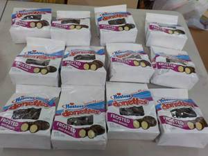 lot 137 image: Hostess Donettes Frosted Mini Donu...
