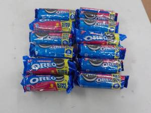 lot 160 image: Oreo Kings Size Double Size 8 Cooki...