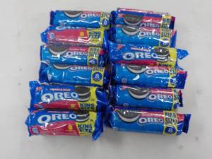 lot 164 image: Oreo Kings Size Double Size 8 Cooki...