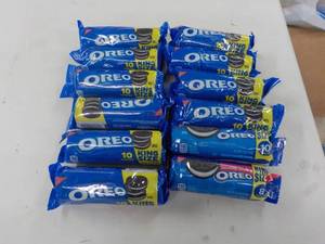 lot 165 image: Oreos King Size and One Double Stuf...