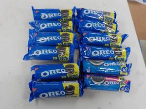 lot 166 image: Oreos King Size and One Double Stuf...
