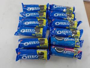lot 167 image: Oreos King Size and One Double Stuf...