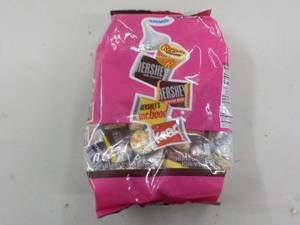 lot 172 image: Chocolate Assortment...