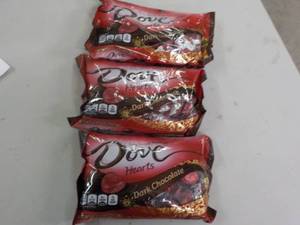lot 183 image: Dove Heart Dark Chocolate 8.87 oz b...
