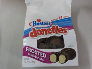 lot 203 image: Hostess Donettes Frosted Mini Donu...