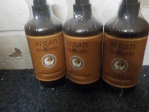 lot 243 image: 3 - 10.1 Argan Diabella Shampoo and...