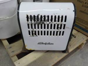 lot 325 image: Vintage Enamel Perfection...