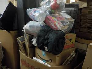 lot 338 image: Pallet of unclaimed merchandise ...