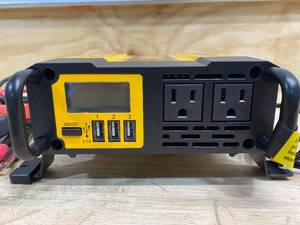 lot 15 image: DEWALT 1000-Watt Power Inverter