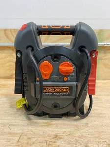 lot 18 image: BLACKDECKER 300 Amp Portable Jump Starter