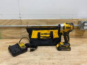 lot 26 image: DEWALT ATOMIC 20-Volt MAX Lithium-Ion Brushless Cordless Compact 14 in. Impact Driver w (1) Battery 1.3Ah, Charger & Tool Bag