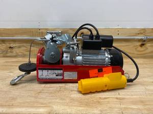 lot 51 image: Mini Electric Rope Hoist 440880lb