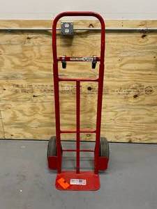 lot 57 image: MILWAUKEE 800-lb 2-Wheel Red Steel Convertible Hand Truck