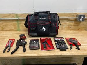 lot 69 image: HUSKY Tool Bag with Various HUSKY Tools