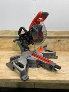 lot 78 image: MILWAUKEE M18 FUEL 18-Volt Lithium-Ion Brushless Cordless 7-14 in. Dual Bevel Sliding Compound Miter Saw (Tool-Only)