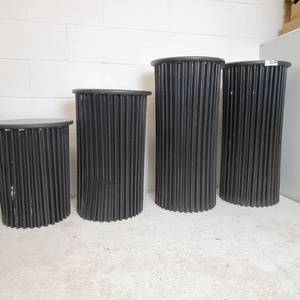 lot 086 image: Display Columns
