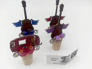lot 127 image: Cork It Decorative Wine Stoppers and Steel Display