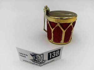 lot 138 image: Decorative Ornament