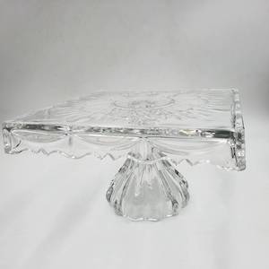 lot 201 image: Crystal Cake Stand