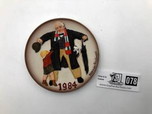 lot 078 image: Norman Rockwell - Big Moment Mini Bas Relief Plate Grossman Limited Edition (Valued  $35)