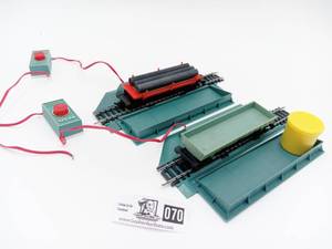 lot 070 image: 2 Tyco Ho Scale Dump Car Sets