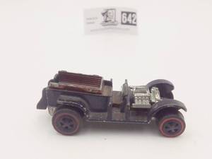 lot 1-642 image: Vintage 1970 Redline Hot Wheels Paddy Wagon