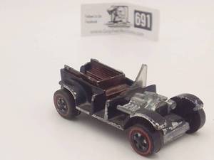 lot 1-691 image: Vintage 1970 Redline Hot Wheels Paddy Wagon