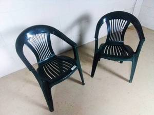 2 Green Lawn Furniture Chairs